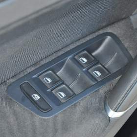 Foto inzerátu Volkswagen Golf VII 1.6TDi 77kW KOMBI 4x4