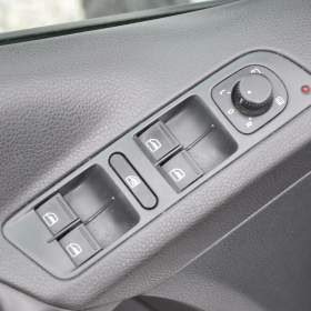 Foto inzerátu Volkswagen Tiguan 2.0TDi 103kW Trend