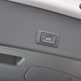 Foto inzerátu Audi A6 3.0TDi 180kW KOMBI 4x4