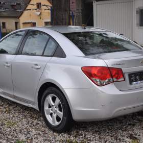 Foto inzerátu Chevrolet Cruze 1.6i 91kW POJÍZDNÉ