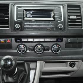 Foto inzerátu Volkswagen Caravelle 2.0TDi 110kW LONG 4x4