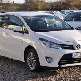 Foto inzerátu Toyota Verso 1.6 ValveMatic 97kW 7.míst
