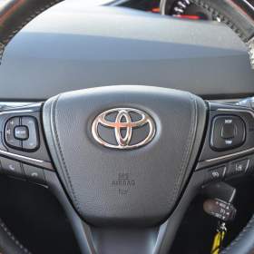 Foto inzerátu Toyota Verso 1.6 ValveMatic 97kW 7.míst