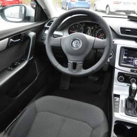 Foto inzerátu Volkswagen Passat 2.0TDi 130kW KOMBI Automat