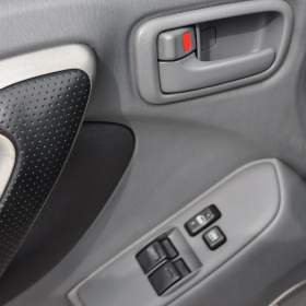 Foto inzerátu Toyota RAV4 2.0VVT-i 110kW 3dv.