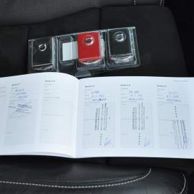 Foto inzerátu Volvo XC40 2.0 B4 140kW AWD R-design