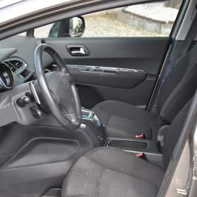 Foto inzerátu Peugeot 5008 1.6HDi 82kW AUTOMAT