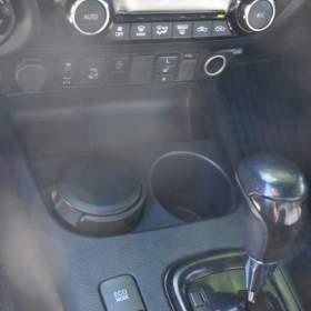 Foto inzerátu Toyota Hilux 2.8D 150kW 4x4 A/T Kůže AEROKL