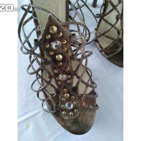 Fotka k inzerátu Dámské boty se šněrováním -  stélka 24,5cm / 19670743