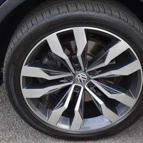 Foto inzerátu Volkswagen Tiguan Allspace 2,0 TDi  DSG 4x4 R-Line Assist Virtual