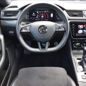 Foto inzerátu Škoda Superb 2,0 TDi  DSG Sportline Virtual PDC