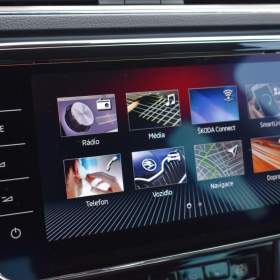 Foto inzerátu Škoda Superb 2,0 TDi  DSG Sportline Virtual PDC