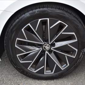 Foto inzerátu Škoda Superb 1,5 TSi DSG L&K Assist Canton Virtual