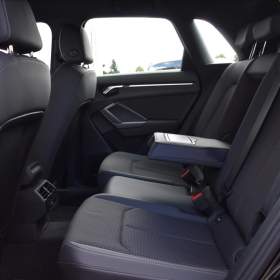 Foto inzerátu Audi Q3 1,4 45 TFSIe  S-tronic S-line LED Assist