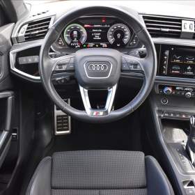 Foto inzerátu Audi Q3 1,4 45 TFSIe  S-tronic S-line LED Assist