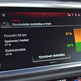Foto inzerátu Audi Q3 1,4 45 TFSIe  S-tronic S-line LED Assist