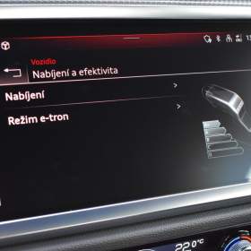 Foto inzerátu Audi Q3 1,4 45 TFSIe  S-tronic S-line LED Assist