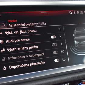 Foto inzerátu Audi Q3 1,4 45 TFSIe  S-tronic S-line LED Assist