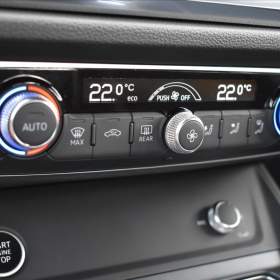 Foto inzerátu Audi Q3 1,4 45 TFSIe  S-tronic S-line LED Assist