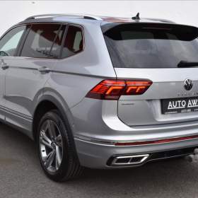 Foto inzerátu Volkswagen Tiguan Allspace 2,0 TDi  DSG 4x4 R-Line Assist Virtual