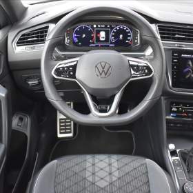 Foto inzerátu Volkswagen Tiguan Allspace 2,0 TDi  DSG 4x4 R-Line Assist Virtual