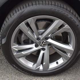 Foto inzerátu Volkswagen Tiguan Allspace 2,0 TDi  DSG 4x4 R-Line Assist Virtual