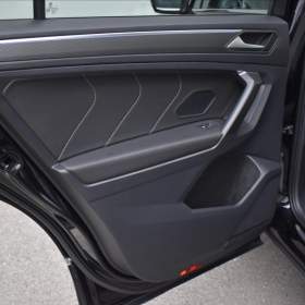 Foto inzerátu Volkswagen Tiguan Allspace 2,0 TDi DSG 4x4 R-Line Matrix LED