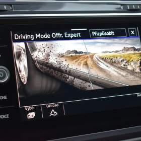 Foto inzerátu Volkswagen Tiguan Allspace 2,0 TDi DSG 4x4 R-Line Matrix LED