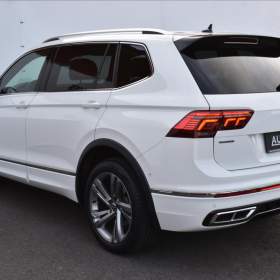 Foto inzerátu Volkswagen Tiguan Allspace 2,0 TDi  DSG 4x4 R-Line Assist Virtual