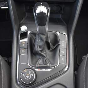 Foto inzerátu Volkswagen Tiguan Allspace 2,0 TDi  DSG 4x4 R-Line Assist Virtual