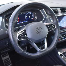 Foto inzerátu Volkswagen Tiguan Allspace 2,0 TDi  DSG 4x4 R-Line Assist Virtual