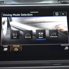 Foto inzerátu Volkswagen Tiguan Allspace 2,0 TDi  DSG 4x4 R-Line Assist Virtual