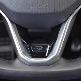 Foto inzerátu Volkswagen Tiguan Allspace 2,0 TDi  DSG 4x4 R-Line Assist Virtual