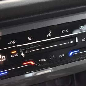 Foto inzerátu Volkswagen Tiguan Allspace 2,0 TDi  DSG 4x4 R-Line Assist Virtual