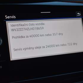 Foto inzerátu Volkswagen Caravelle 2,0 TDi  DSG LONG BULLI Virtual LED