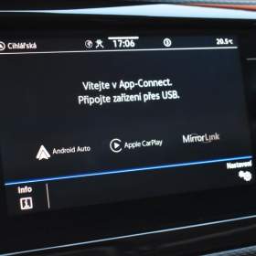 Foto inzerátu Volkswagen Caravelle 2,0 TDi  DSG LONG BULLI Virtual LED