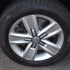 Foto inzerátu Volkswagen Caravelle 2,0 TDi  DSG LONG BULLI Virtual LED