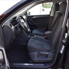 Foto inzerátu Volkswagen Tiguan Allspace 2,0 TDi DSG 4x4 Highline LED 7-Míst