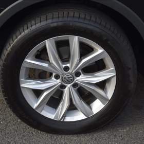 Foto inzerátu Volkswagen Tiguan Allspace 2,0 TDi DSG 4x4 Highline LED 7-Míst