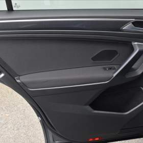Foto inzerátu Volkswagen Tiguan Allspace 2,0 TDi  R-Line Virtual Assist LED
