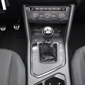 Foto inzerátu Volkswagen Tiguan Allspace 2,0 TDi  R-Line Virtual Assist LED