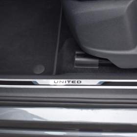 Foto inzerátu Volkswagen Tiguan Allspace 2,0 TDi  R-Line Virtual Assist LED