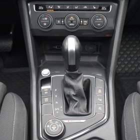 Foto inzerátu Volkswagen Tiguan Allspace 2,0 BiTDi DSG 4x4 R-Line LED Assist