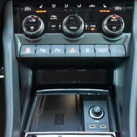 Foto inzerátu Škoda Karoq 2,0 TDi  DSG 4x4 Scout Virtual Kamera