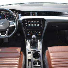 Foto inzerátu Volkswagen Passat 2,0 TDi 110kW Elegance Matrix Virtual