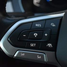 Foto inzerátu Volkswagen Passat 2,0 TDi 110kW Elegance Matrix Virtual