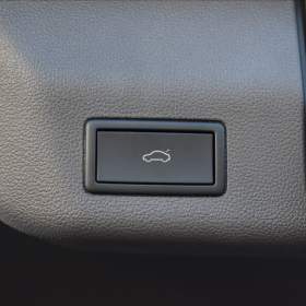 Foto inzerátu Volkswagen Multivan 2,0 TDi DSG Edition IQ Drive Virtual