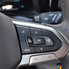 Foto inzerátu Volkswagen Multivan 2,0 TDi DSG Edition IQ Drive Virtual