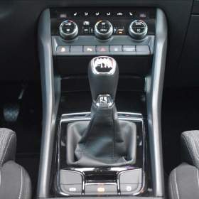 Foto inzerátu Škoda Karoq 1,5 TSi 110kW Style Columbus Kamera