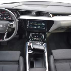 Foto inzerátu Audi e-tron S  370 Quattro Digital LED